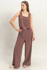 SLEEVELESS SOLID CROP TOP