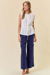 ROUND NECK SELF COVERED BUTTON-DOWN SLEEVELESS FLOWY TOP