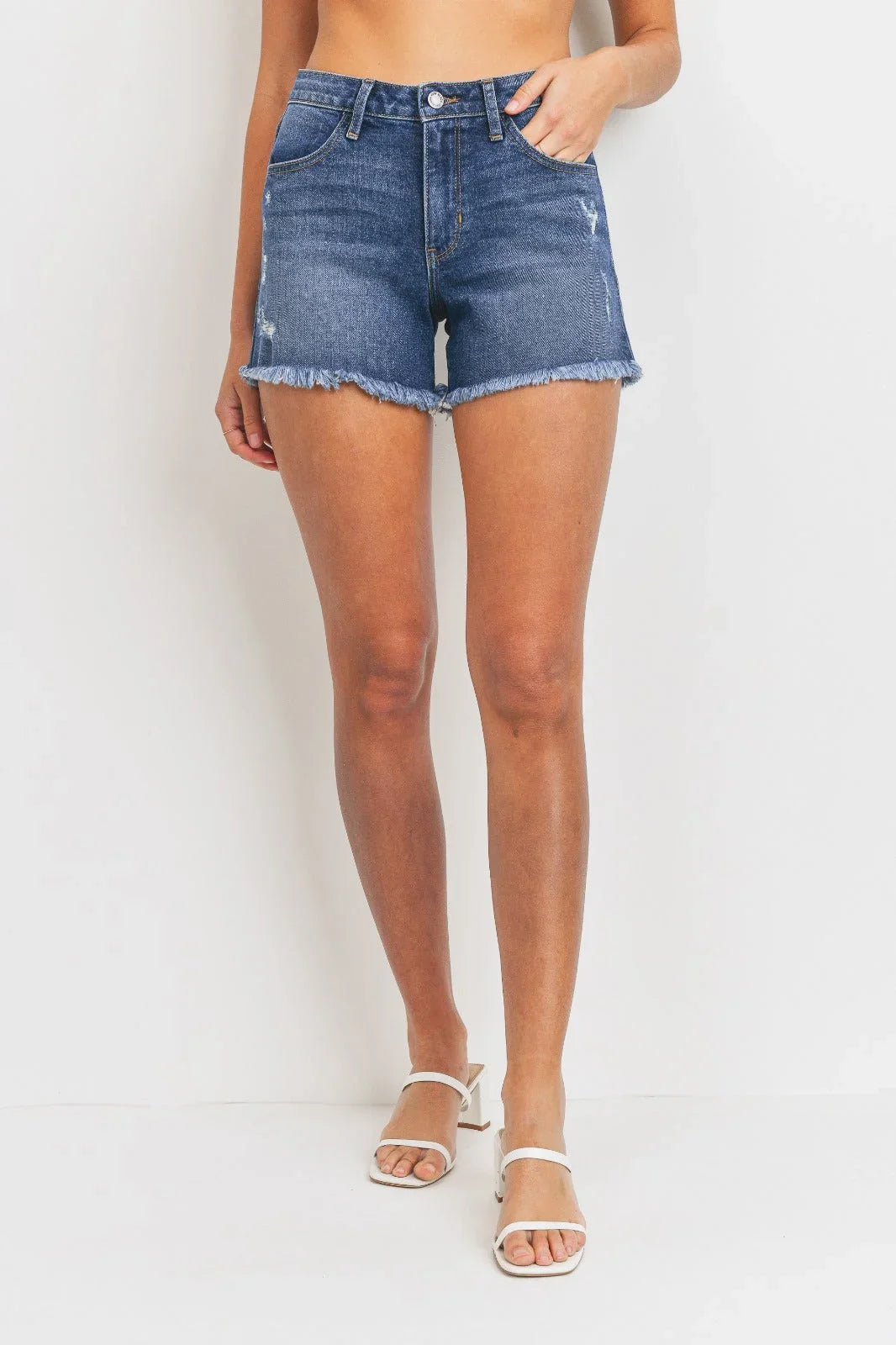 MID RISE MINI DISTRESS FRAY HEM SHORT